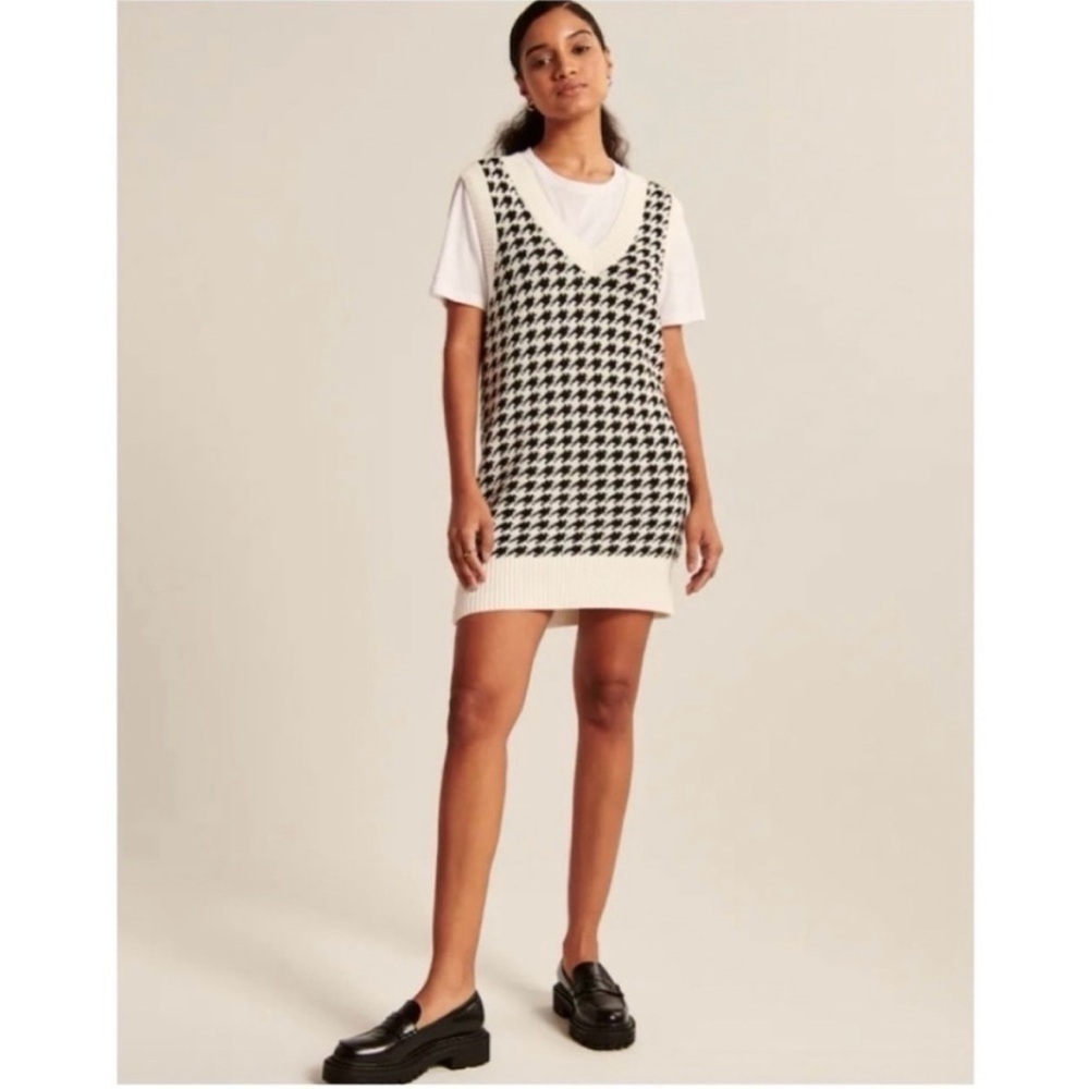 Abercrombie Fitch Sweater Vest Mini Dress Houndstooth preppy small knit academia